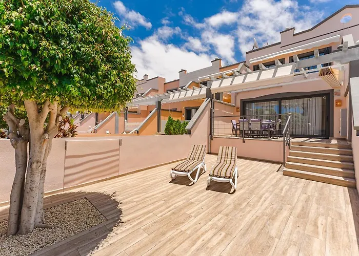 Lägenhet Townhouse With Three Bedrooms