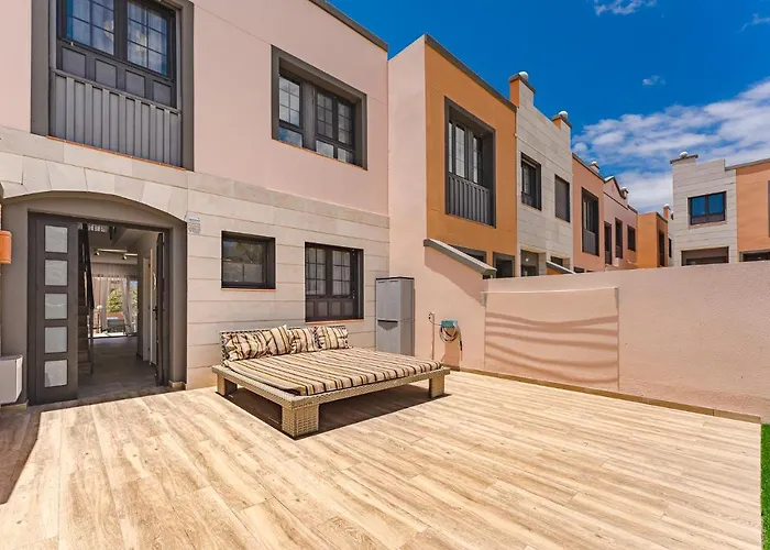 Townhouse With Three Bedrooms Apartmán