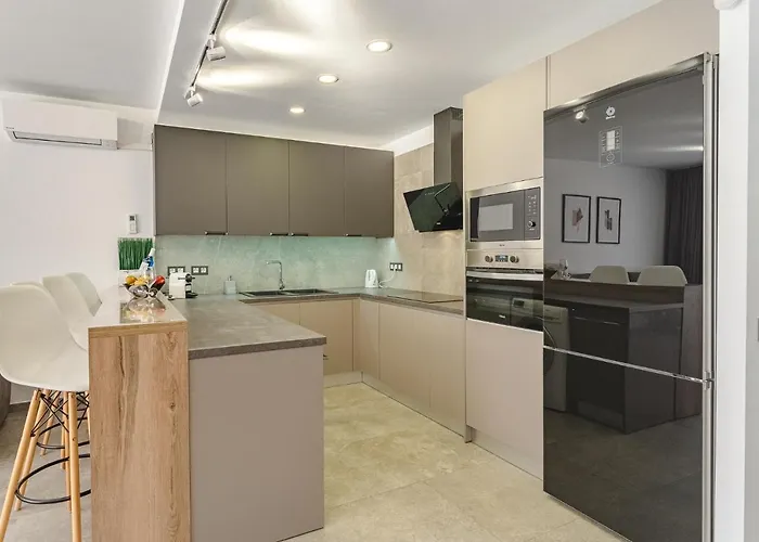 Apartment Townhouse With Three Bedrooms