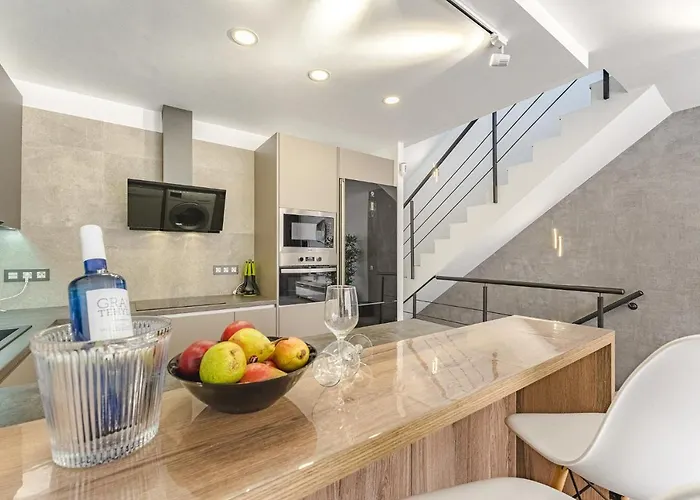 Townhouse With Three Bedrooms 아파트