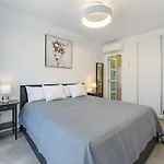 Townhouse With Three Bedrooms Daire *